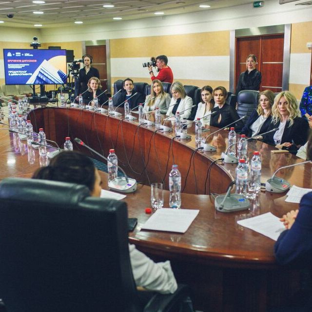 Вручение дипломов выпускникам курса "Продуктолог в девелопменте" - фото 91